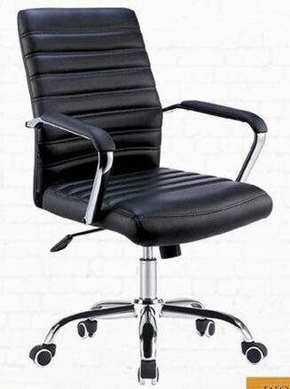 Durable office chair for workplaces and shops with long-lasting comfort